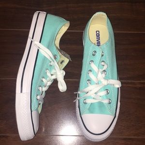 Light blue women’s Converse